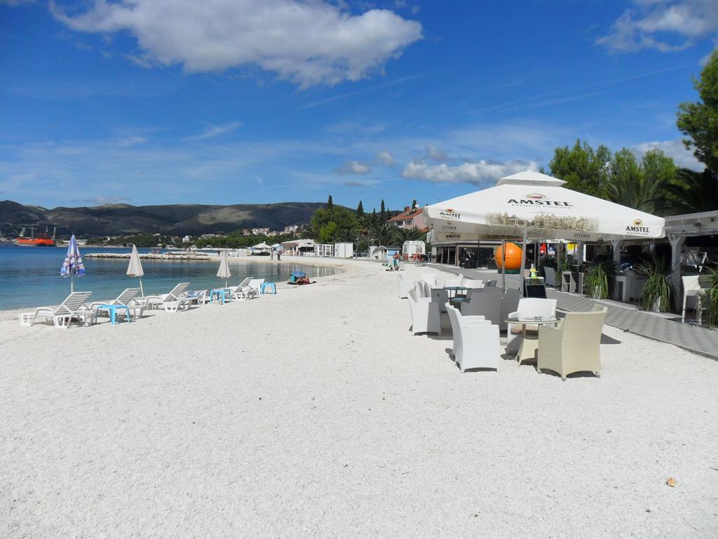 Apartments Villa Bayview Trogir Exterior foto