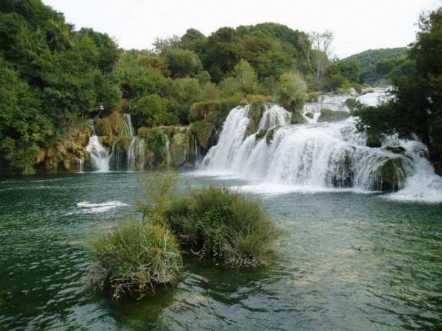 Apartments Villa Bayview Trogir Exterior foto