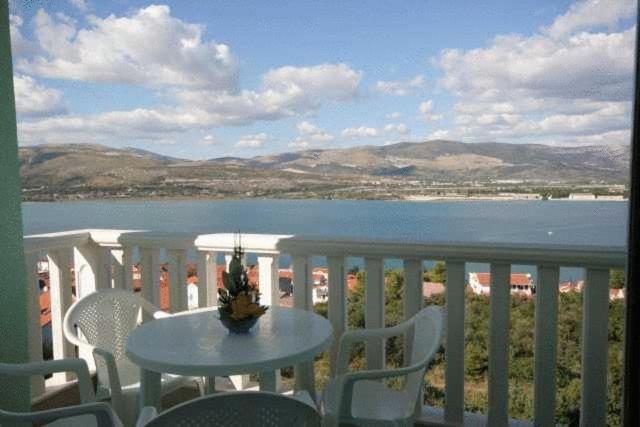 Apartments Villa Bayview Trogir Exterior foto